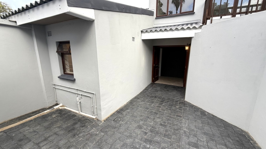 To Let 4 Bedroom Property for Rent in Costa Sarda Western Cape